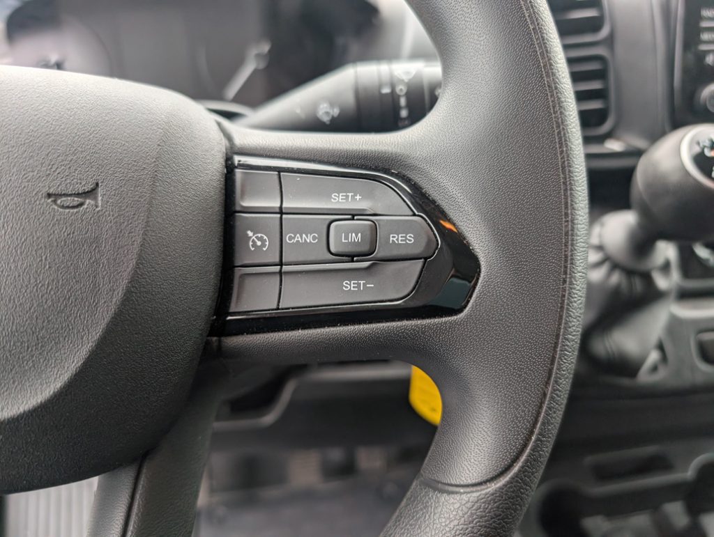 PEUGEOT Boxer 33 2.2 BlueHDi 140 S&S PM-TM Furgone - 24