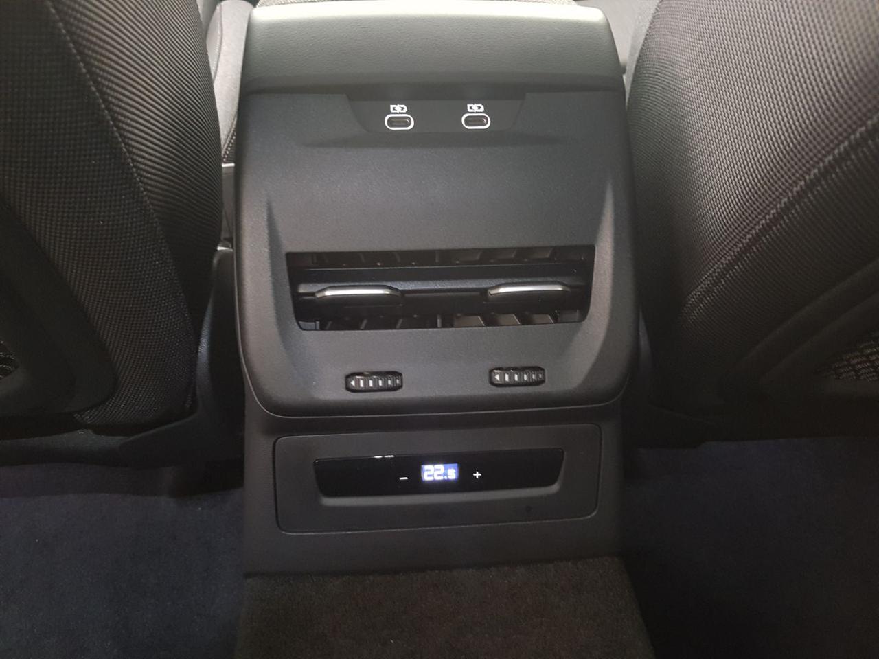 AUDI A5 Avant TDI 150 kW S tronic mHEV+ S Line edition - 18