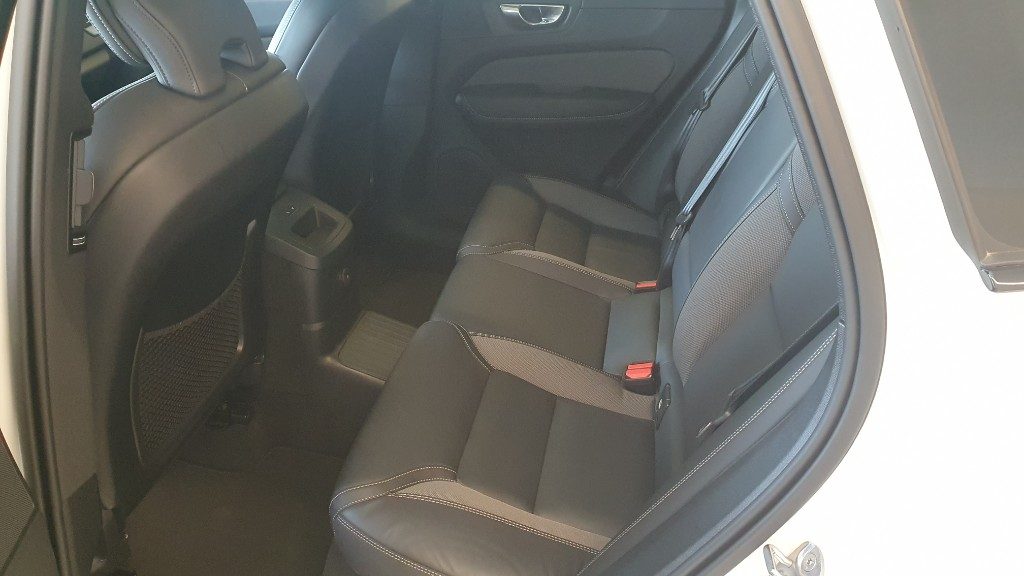 VOLVO XC60 T6 Plug-in hybrid AWD automatico Plus Dark - Foto 6