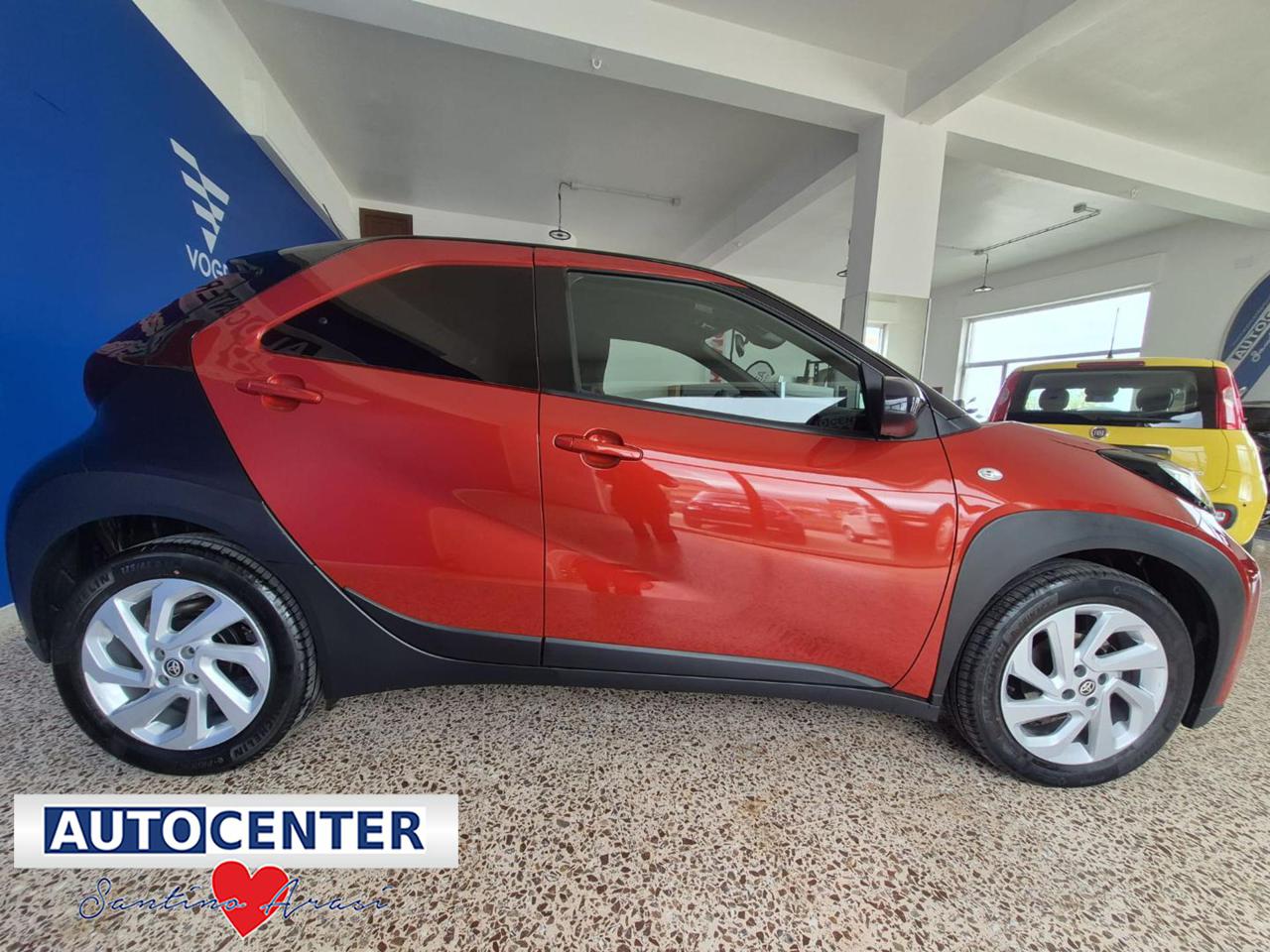 TOYOTA Aygo X 1.0 VVT-i 72 CV 5 porte Trend - 2