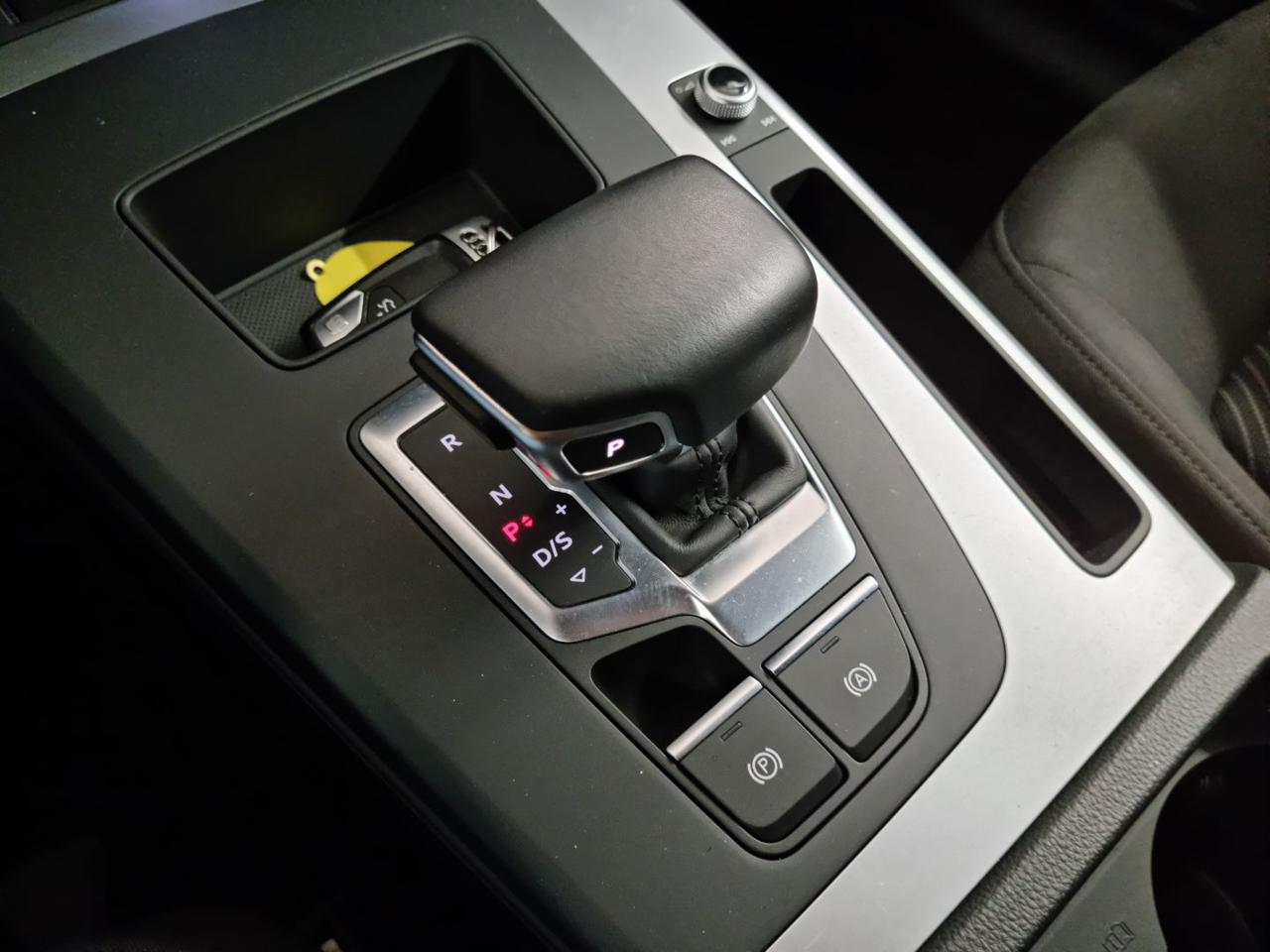 AUDI Q5 40 TDI 204 CV quattro S tronic - 17