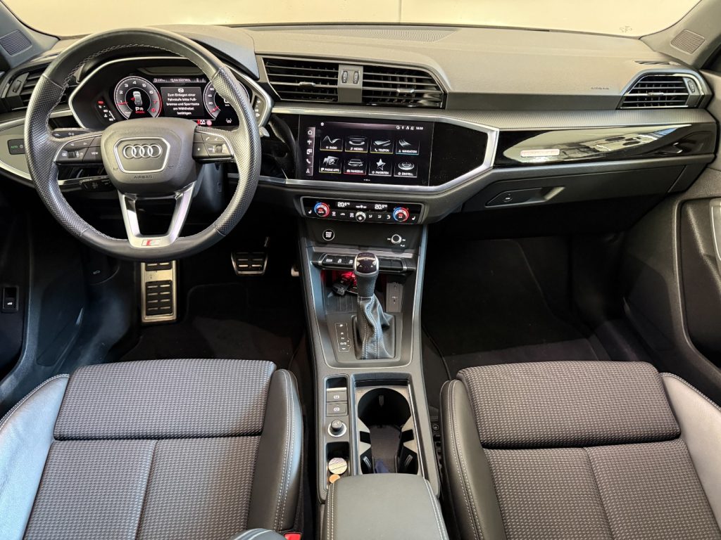 AUDI Q3 40 TFSI quattro S tronic S line Matrix GANCIO 20 - 6