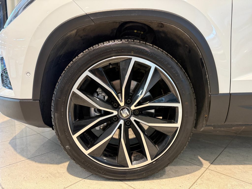 SEAT Ateca 2.0 TDI 4DRIVE DSG XCELLENCE GANCIO LED 19 DCC - 19