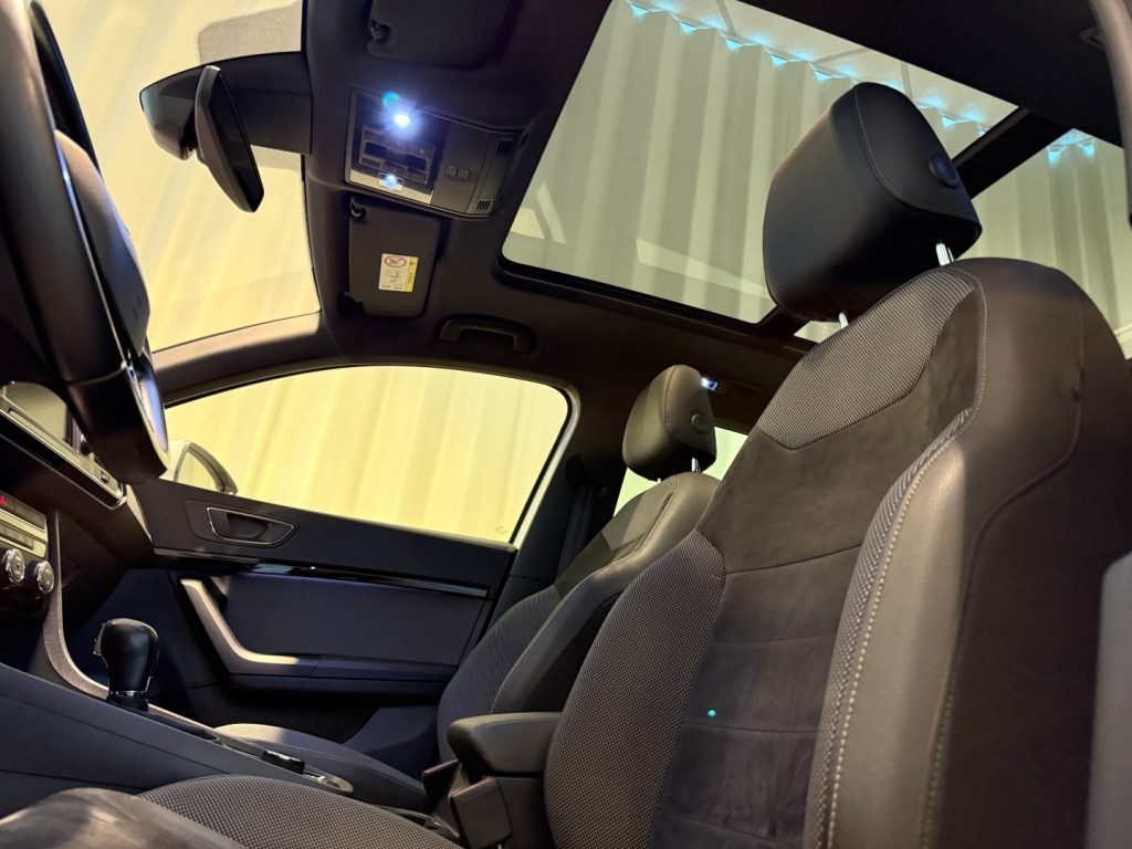 SEAT Ateca 2.0 TDI 4DRIVE DSG XCELLENCE GANCIO LED 19 DCC - 21