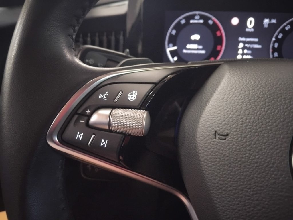 SKODA Superb 2.0 TDI DSG Wagon Laurin&Klement - 12