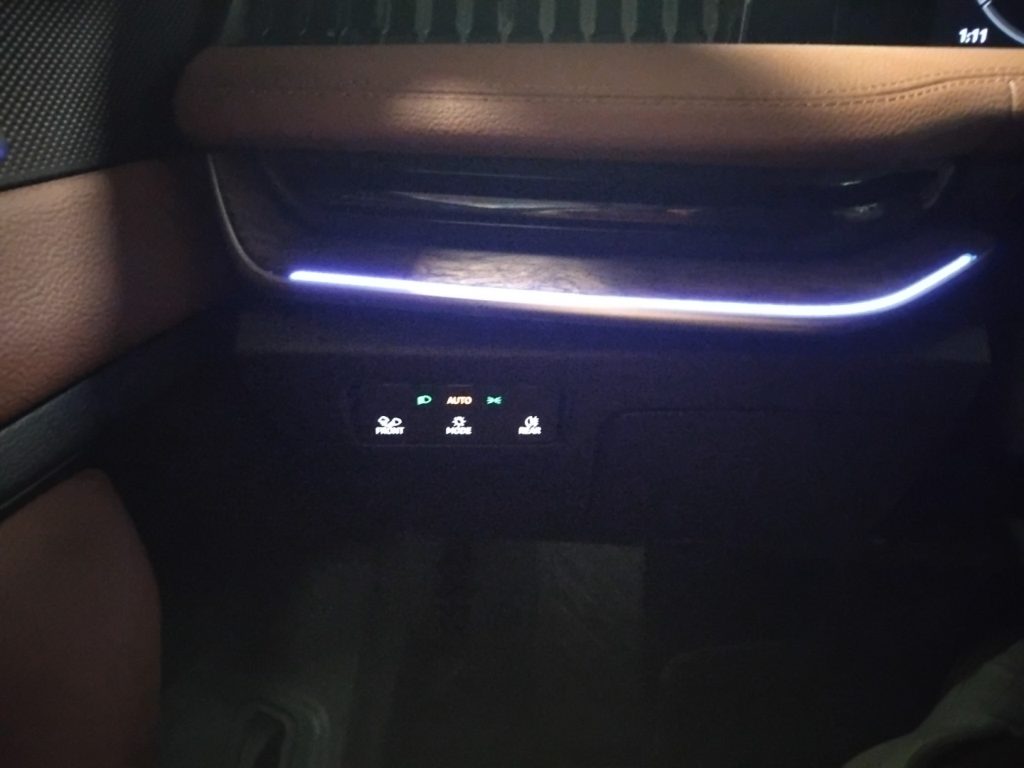 SKODA Superb 2.0 TDI DSG Wagon Laurin&Klement - 13