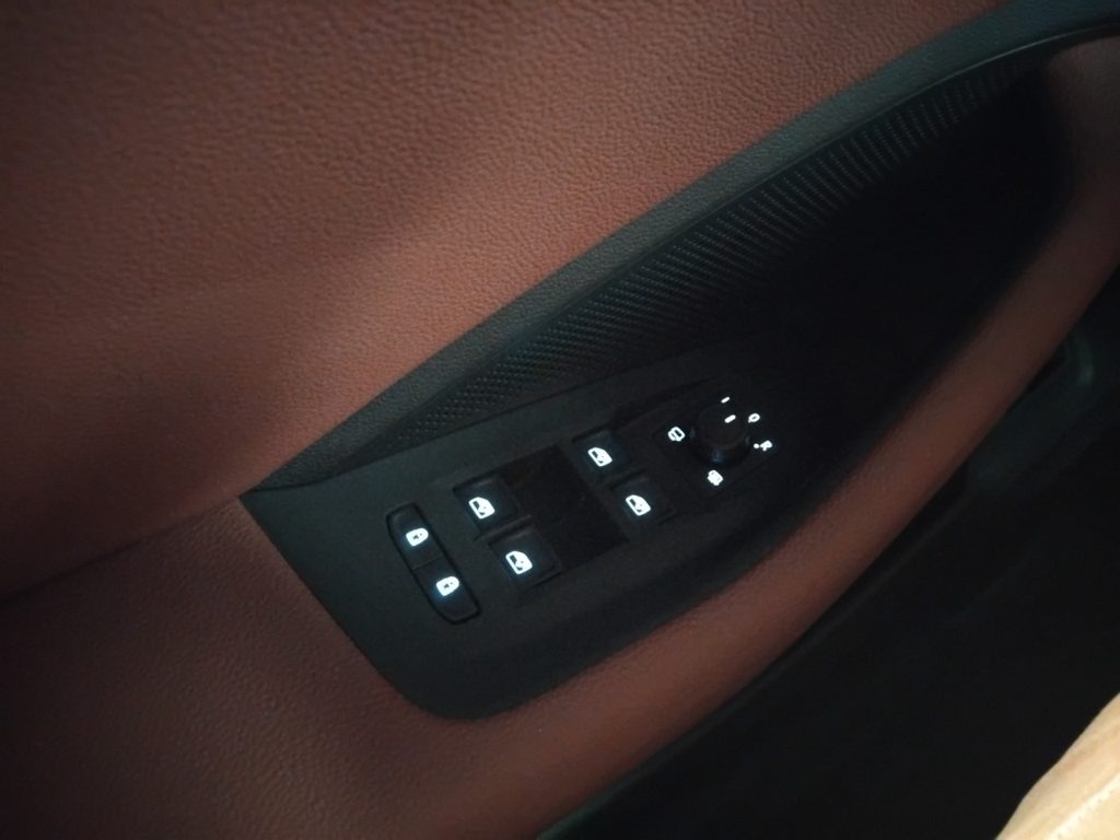 SKODA Superb 2.0 TDI DSG Wagon Laurin&Klement - 14