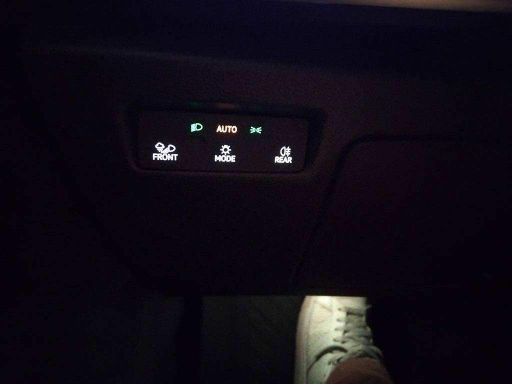 SKODA Superb 2.0 TDI DSG Wagon Laurin&Klement - 26