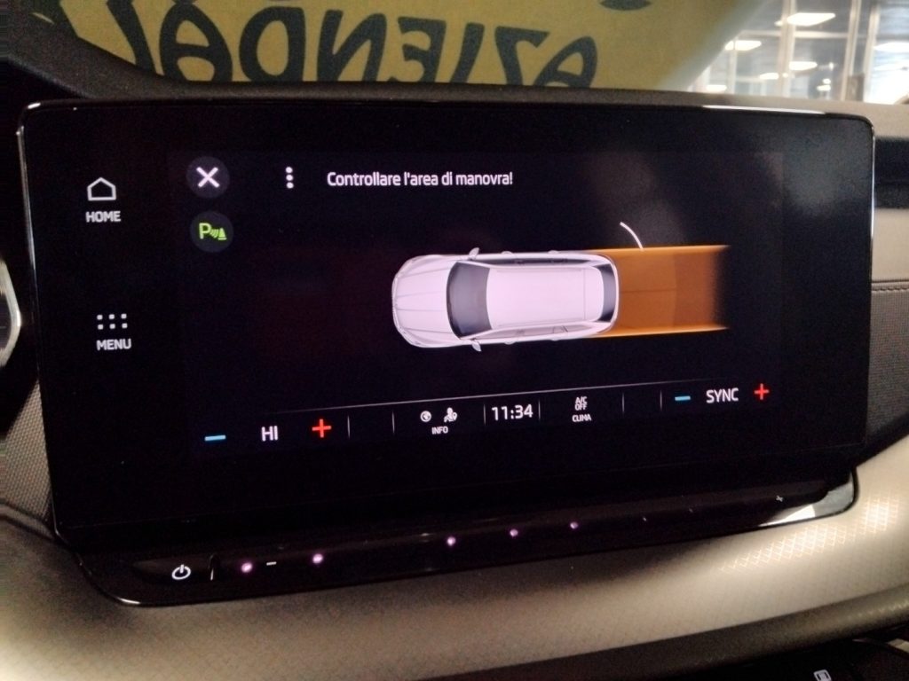 SKODA Octavia 2.0 TDI EVO SCR DSG Wagon Executive - 15