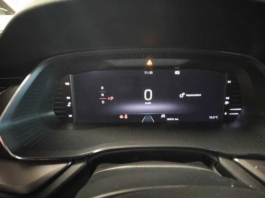 SKODA Octavia 2.0 TDI EVO SCR DSG Wagon Executive - 26