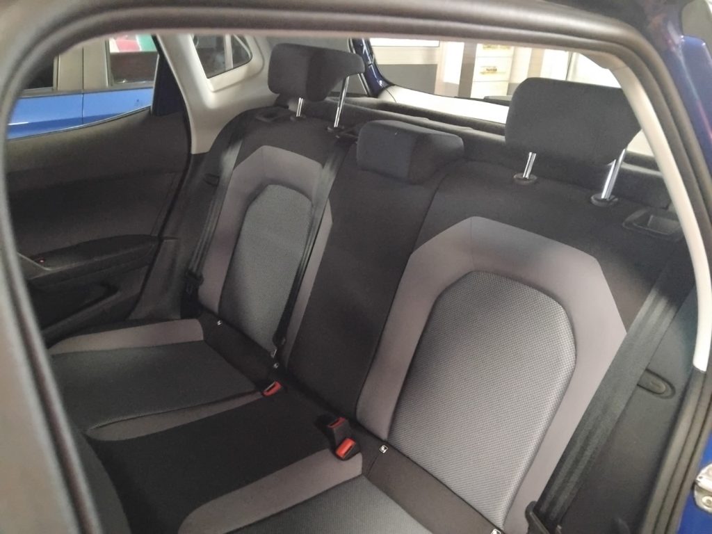 SEAT Arona 1.6 TDI 95 CV DSG Style - 9