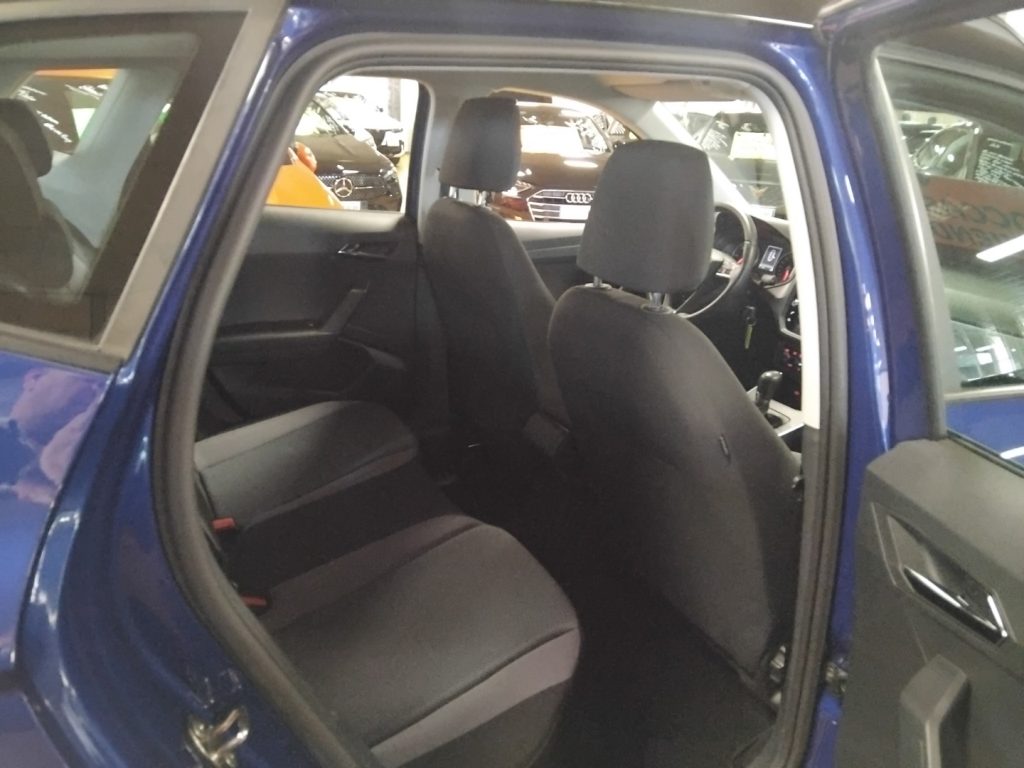 SEAT Arona 1.6 TDI 95 CV DSG Style - 11