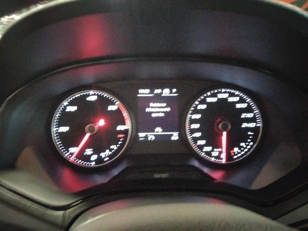 SEAT Arona 1.6 TDI 95 CV DSG Style - 18