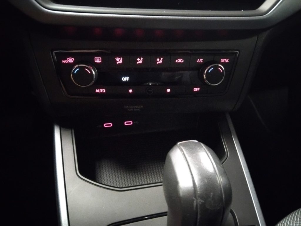 SEAT Arona 1.6 TDI 95 CV DSG Style - 19