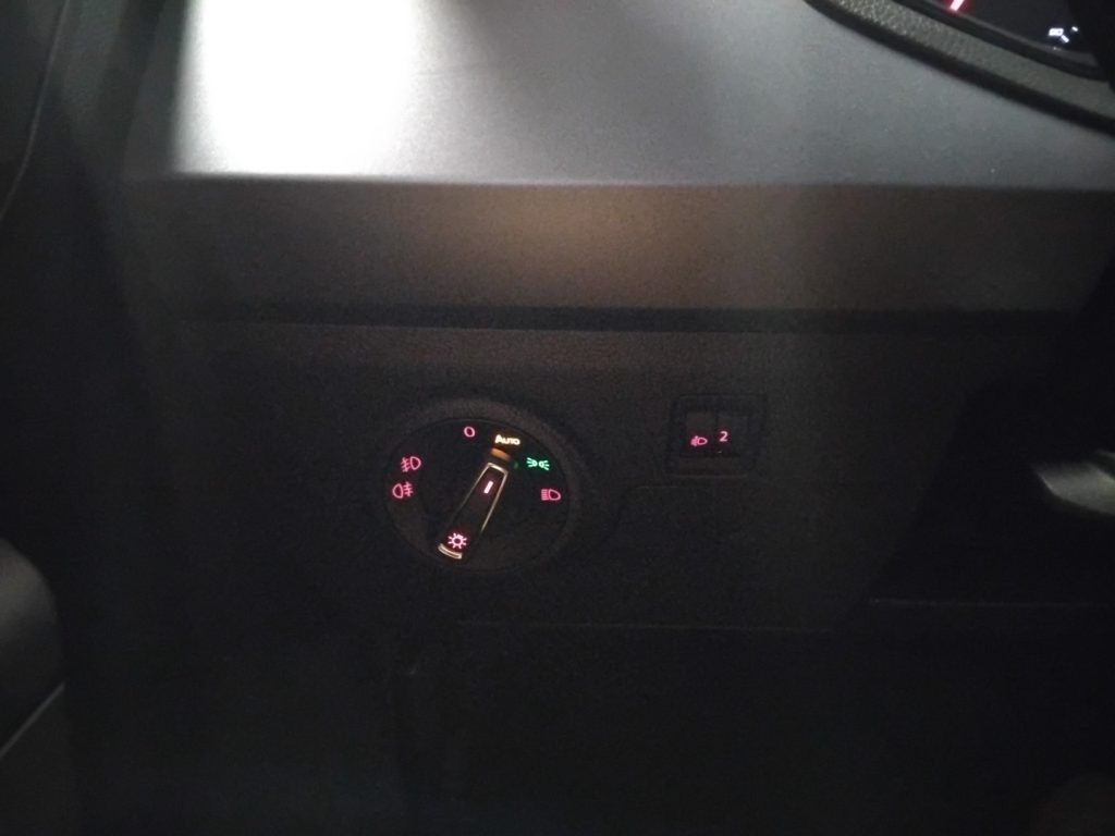 SEAT Arona 1.6 TDI 95 CV DSG Style - 26