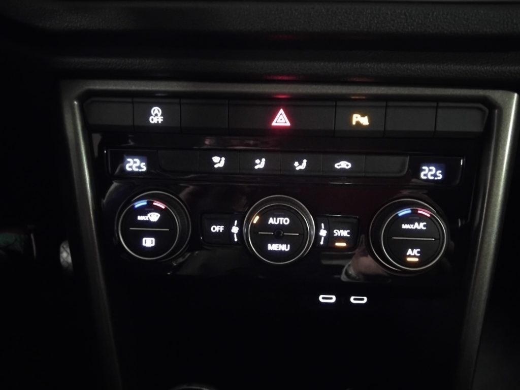 VOLKSWAGEN T-Roc 1.0 TSI Business  NAVI - 19