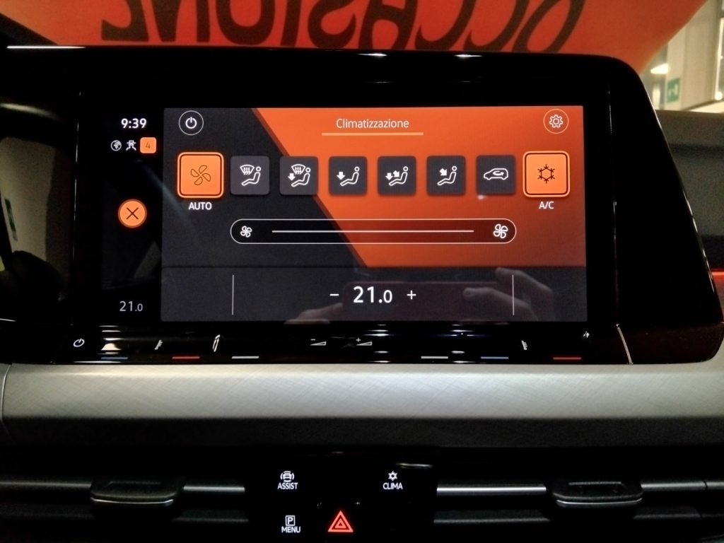 VOLKSWAGEN Golf 1.0 TSI EVO Life MHEV 17 - 26