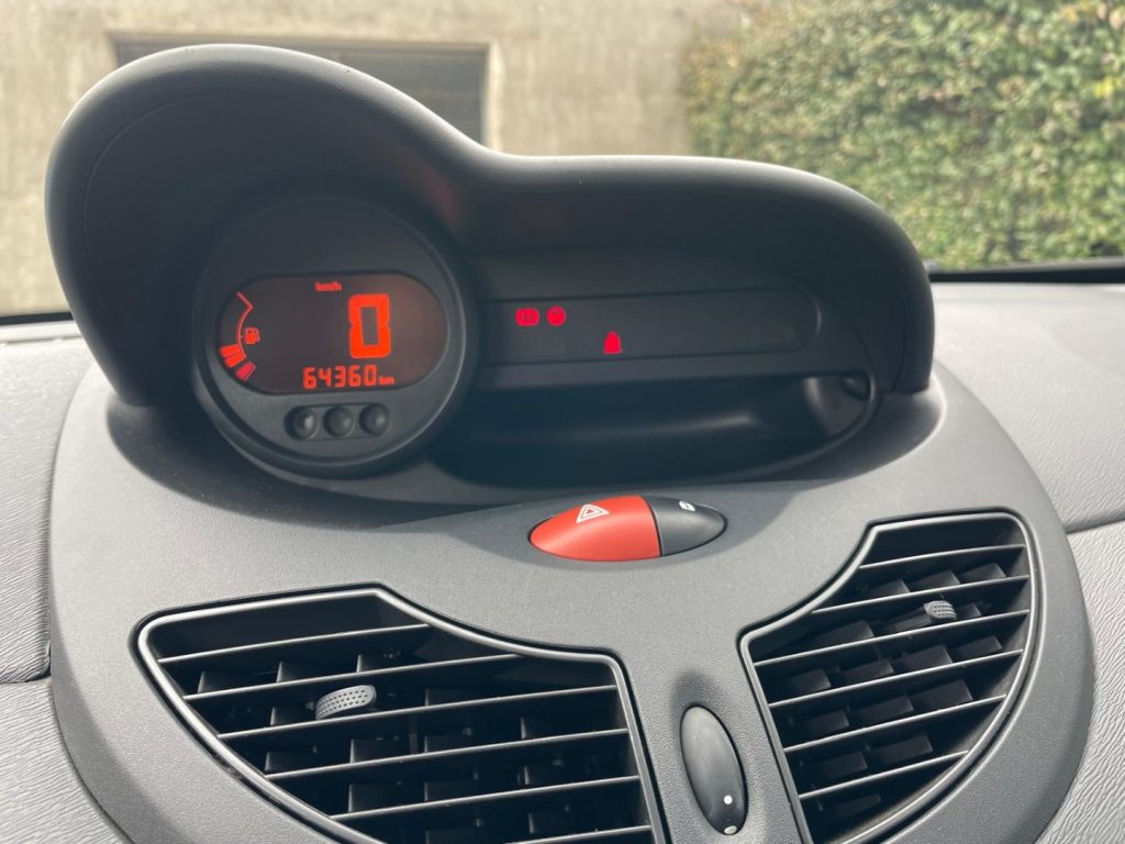 RENAULT Twingo 1.2 16V Dynamique - 14