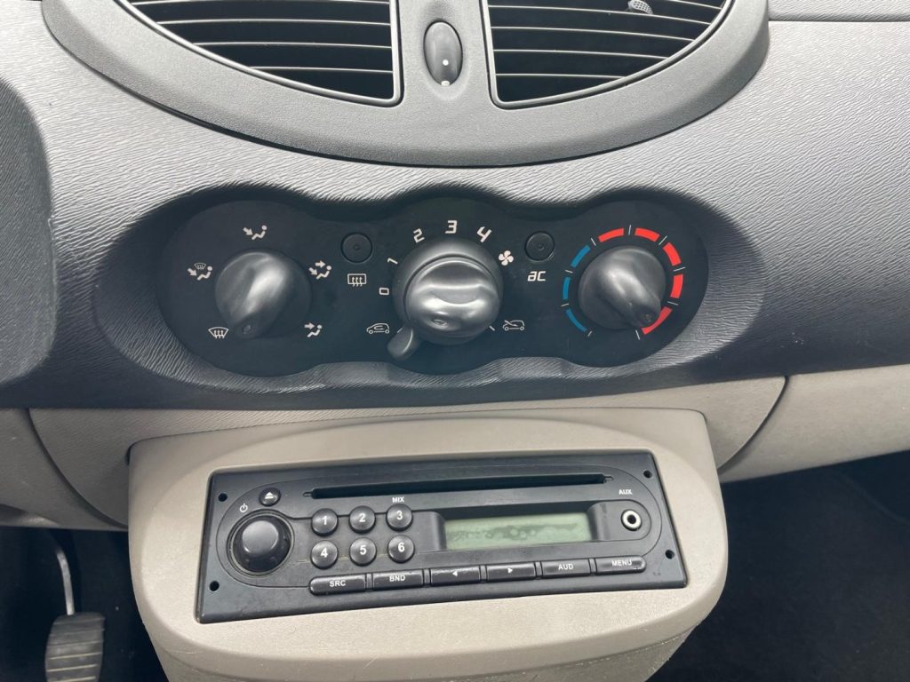 RENAULT Twingo 1.2 16V Dynamique - 16