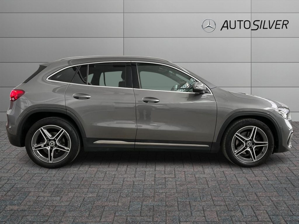 MERCEDES-BENZ GLA 200 d Automatic Premium - 5
