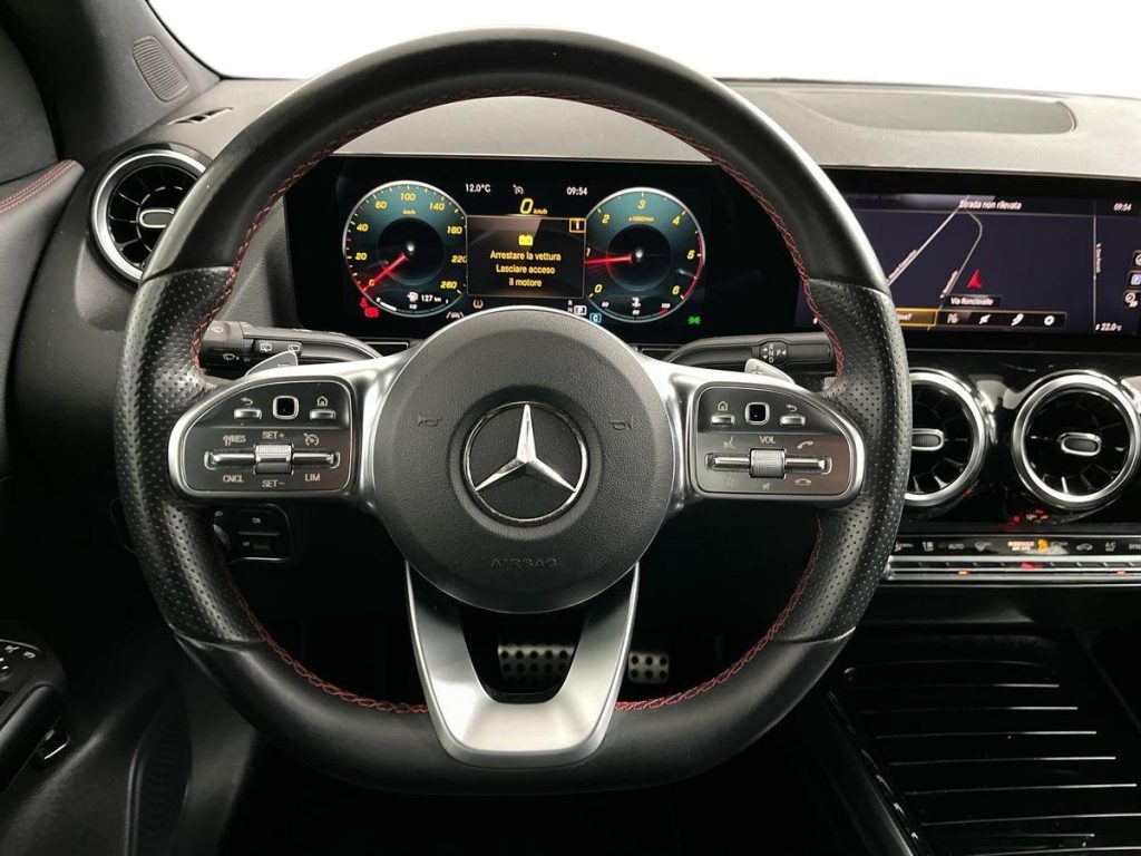 MERCEDES-BENZ GLA 200 d Automatic Premium - 11