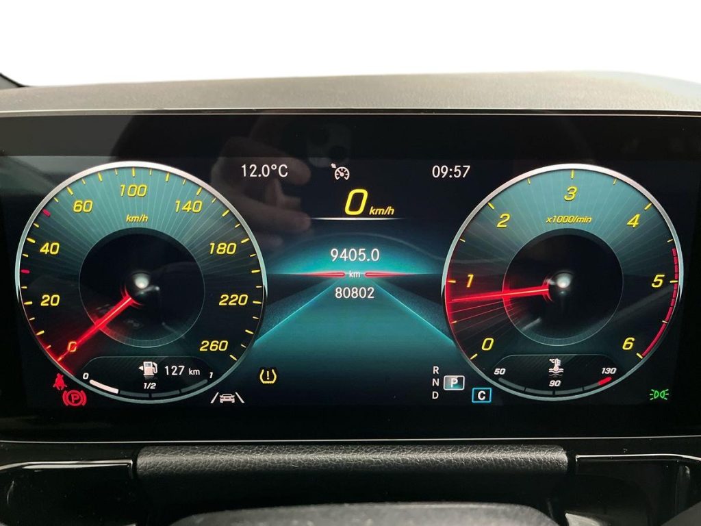 MERCEDES-BENZ GLA 200 d Automatic Premium - 8