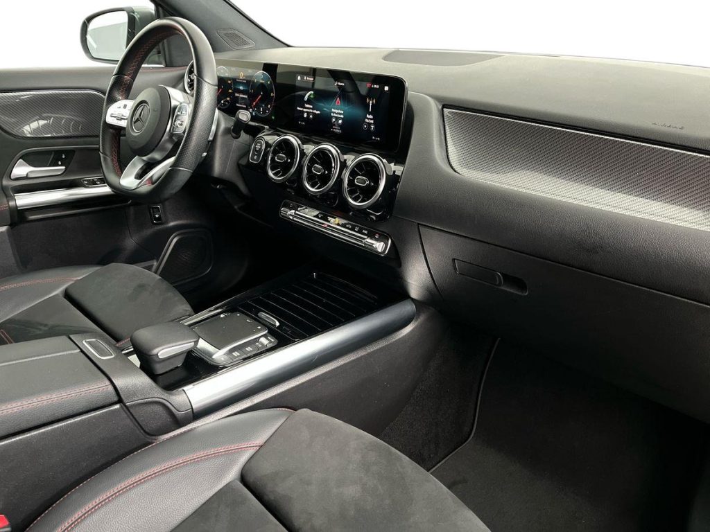 MERCEDES-BENZ GLA 200 d Automatic Premium - 16