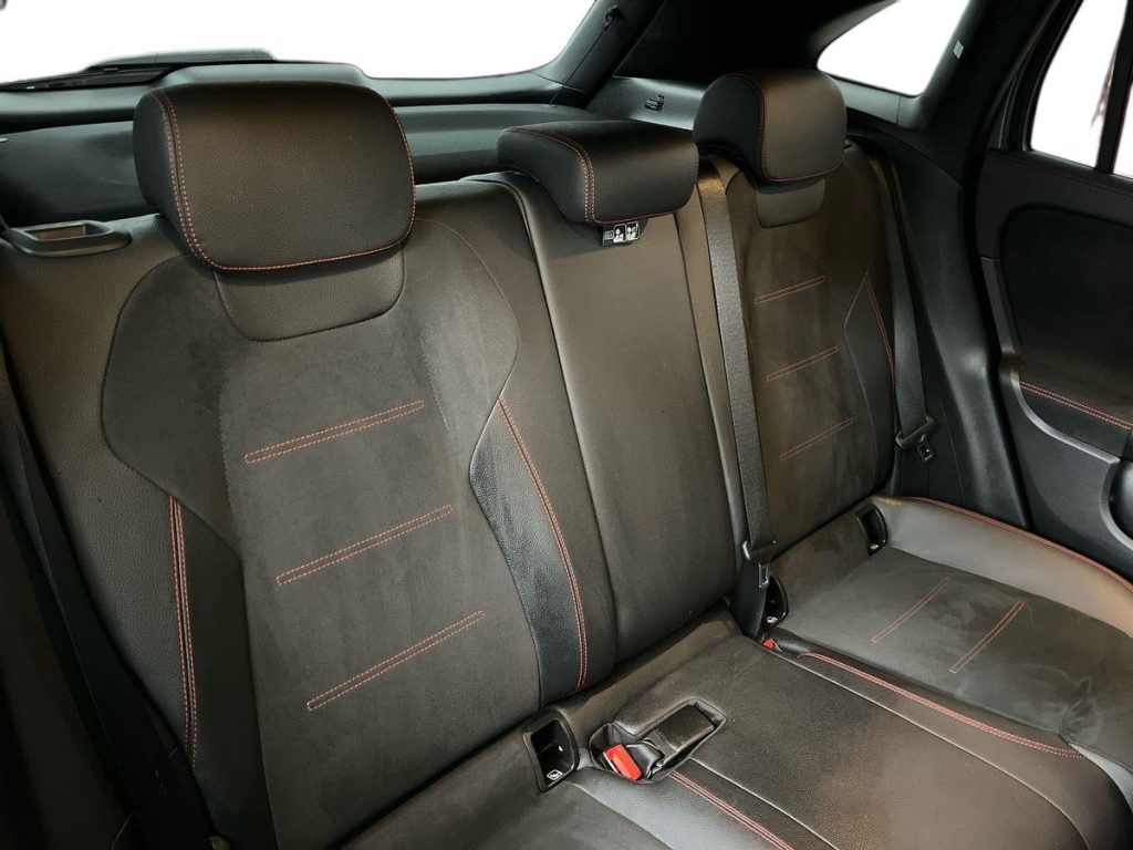 MERCEDES-BENZ GLA 200 d Automatic Premium - 15