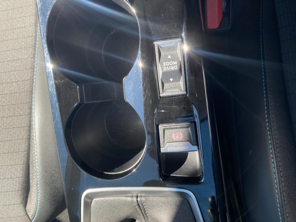 PEUGEOT 2008 130CV Allure Pack UNICO PROPRIETARIO GOMME NUOVE - 9