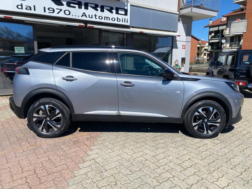 PEUGEOT 2008 130CV Allure Pack UNICO PROPRIETARIO GOMME NUOVE - 3