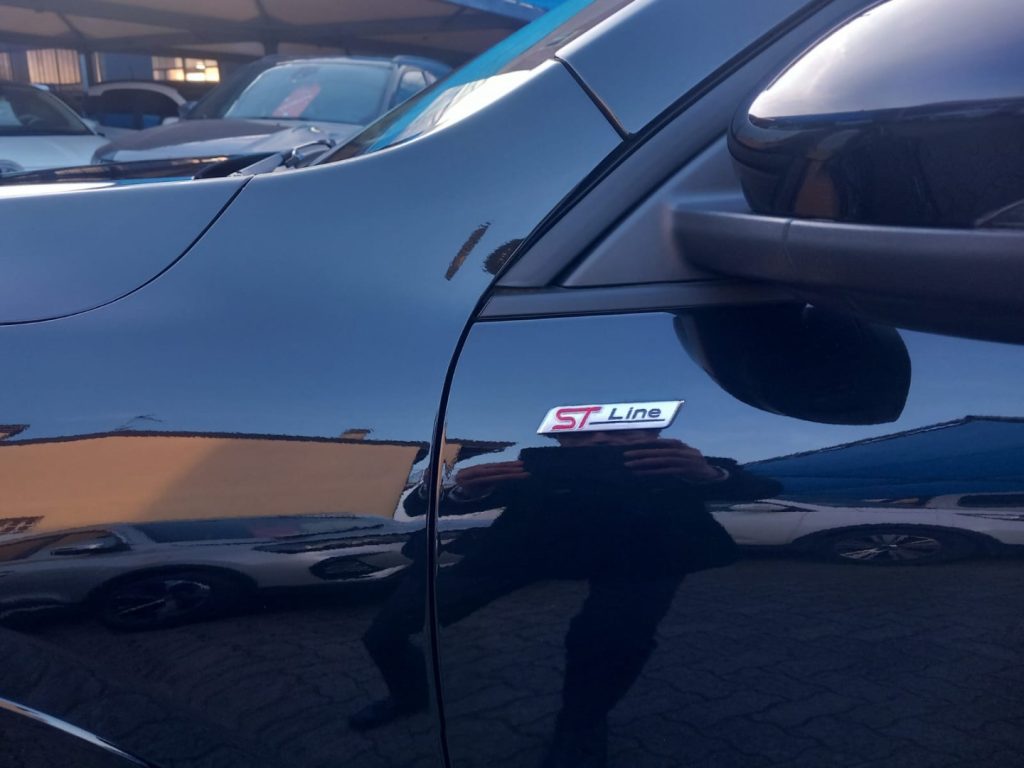 FORD Kuga 2.5 Full Hybrid 180 CV CVT 2WD ST-Line - 9