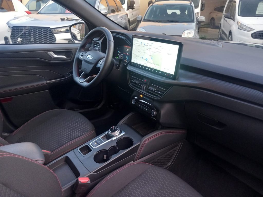 FORD Kuga 2.5 Full Hybrid 180 CV CVT 2WD ST-Line - 18