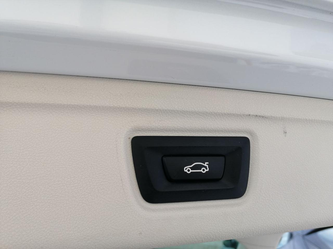 BMW 318 d 48V Touring Business Advantage - 19