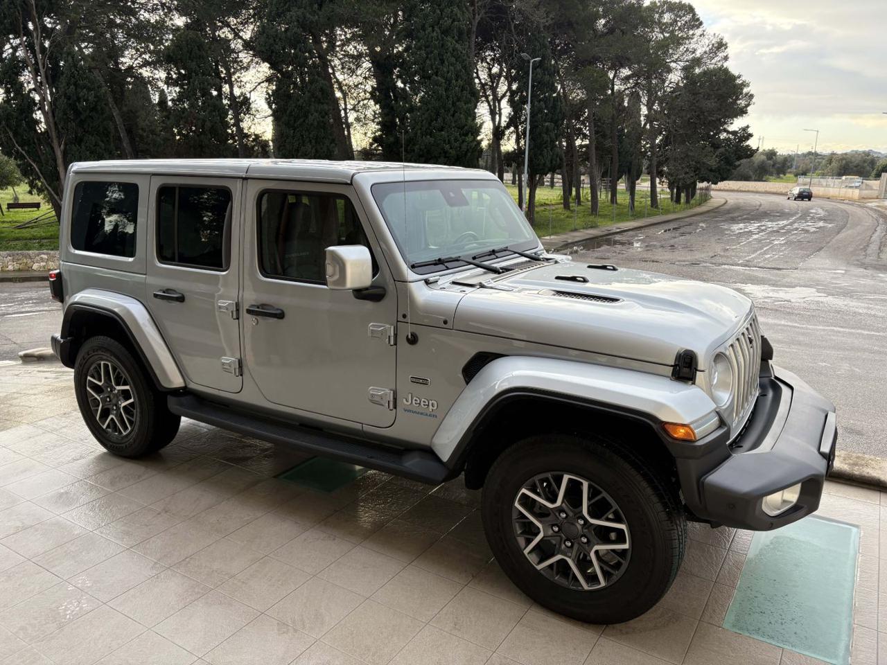 JEEP Wrangler Unlimited 2.0 PHEV ATX 4xe Sahara Overland. - 3