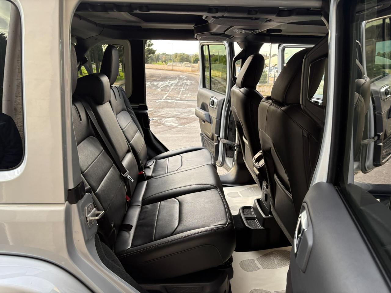 JEEP Wrangler Unlimited 2.0 PHEV ATX 4xe Sahara Overland. - 11