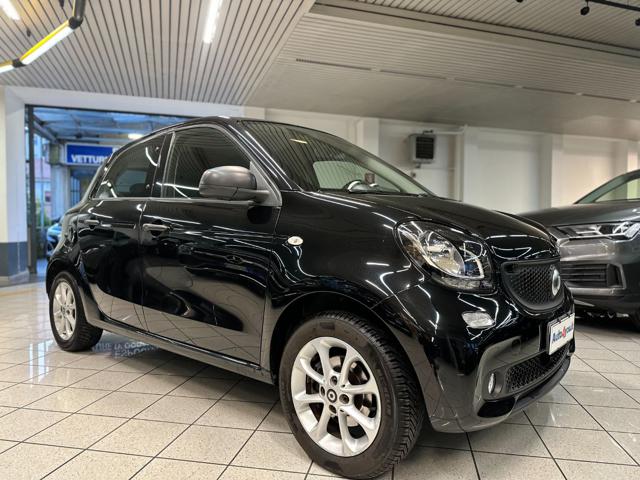 SMART ForFour Nero pastello