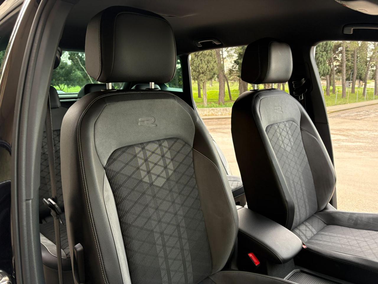 VOLKSWAGEN Tiguan 2.0 TDI 150 CV SCR DSG 4MOTION R-Line - 10