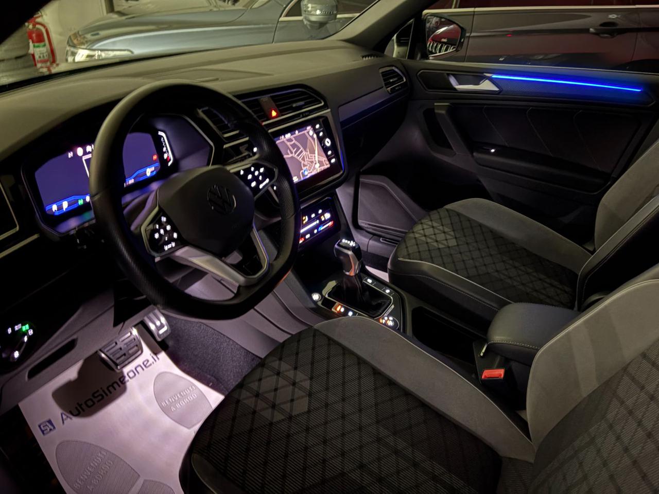 VOLKSWAGEN Tiguan 2.0 TDI 150 CV SCR DSG 4MOTION R-Line - 16