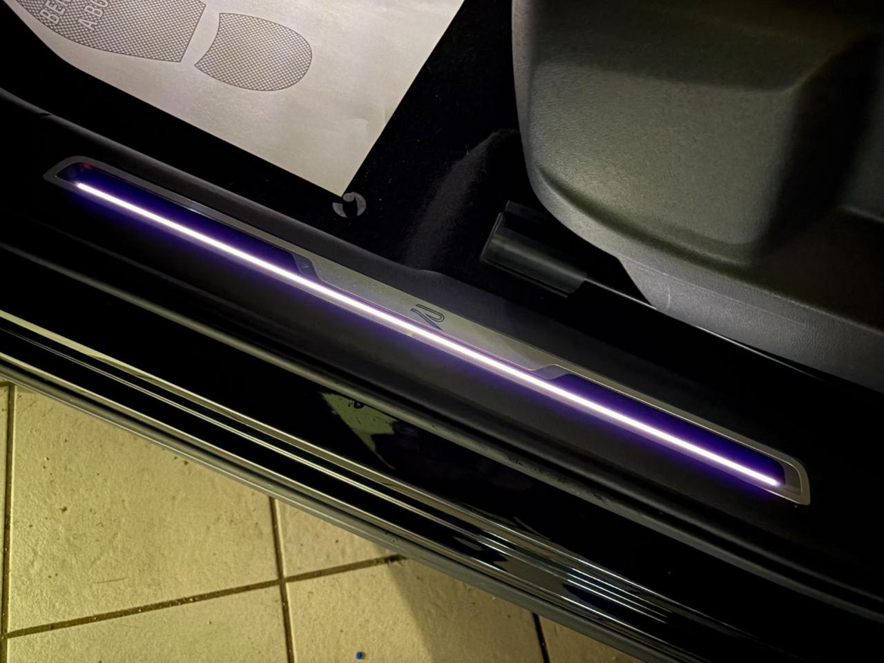 VOLKSWAGEN Tiguan 2.0 TDI 150 CV SCR DSG 4MOTION R-Line - 36