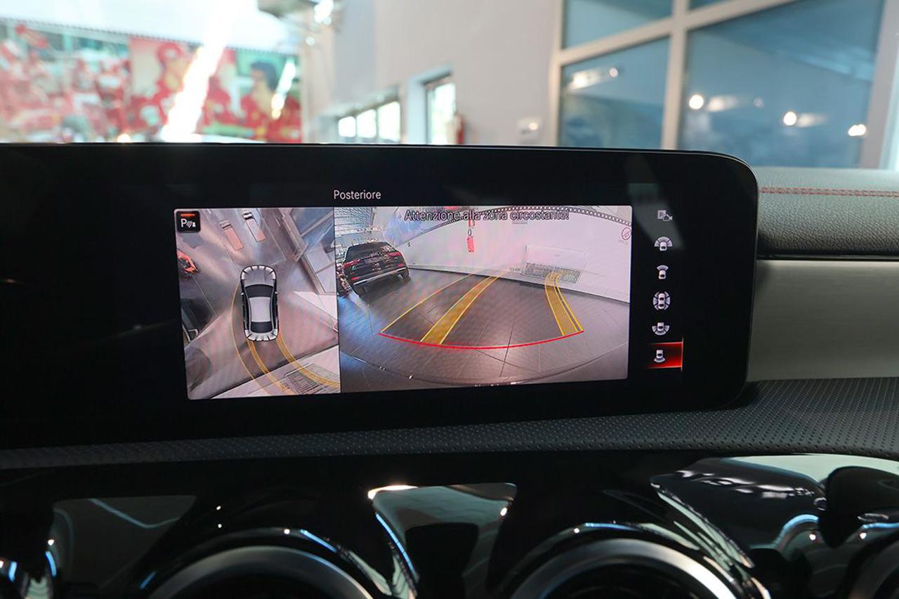 MERCEDES-BENZ CLA 220 d Automatic Premium AMG - 23