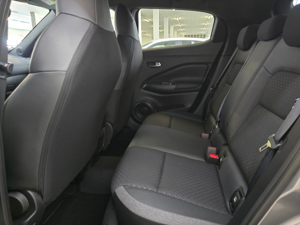 NISSAN Juke 1.0 DIG-T 114 CV N-Connecta - 24