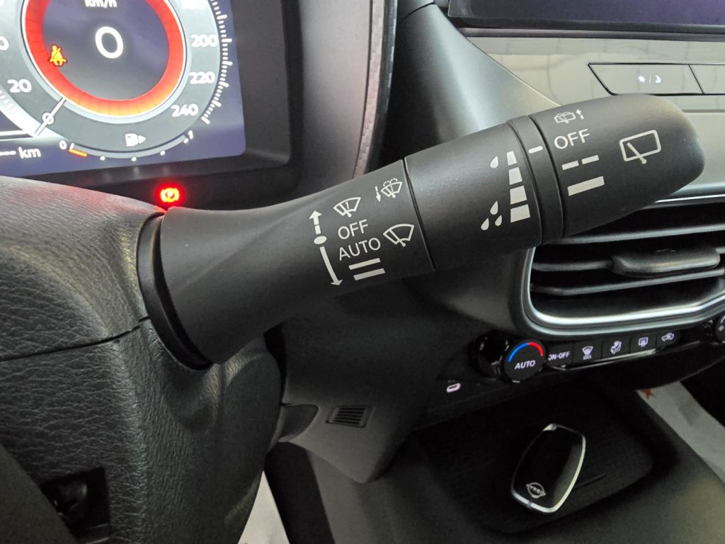 NISSAN Juke 1.0 DIG-T 114 CV N-Connecta - 16