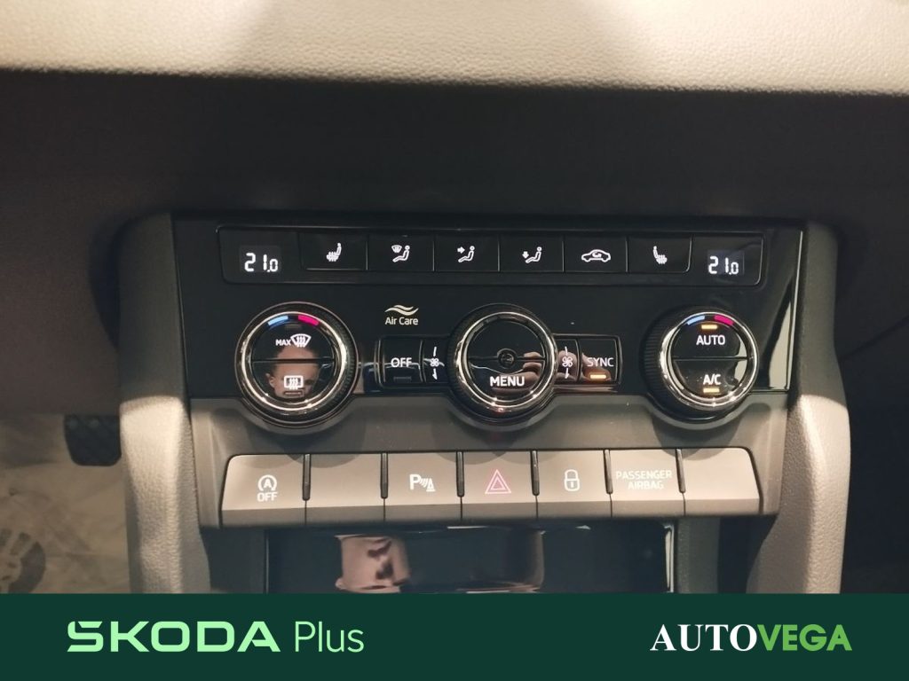 SKODA Karoq 1.0 tsi selection 115cv - 9