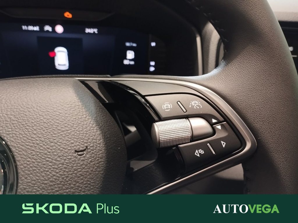 SKODA Karoq 1.0 tsi selection 115cv - 12