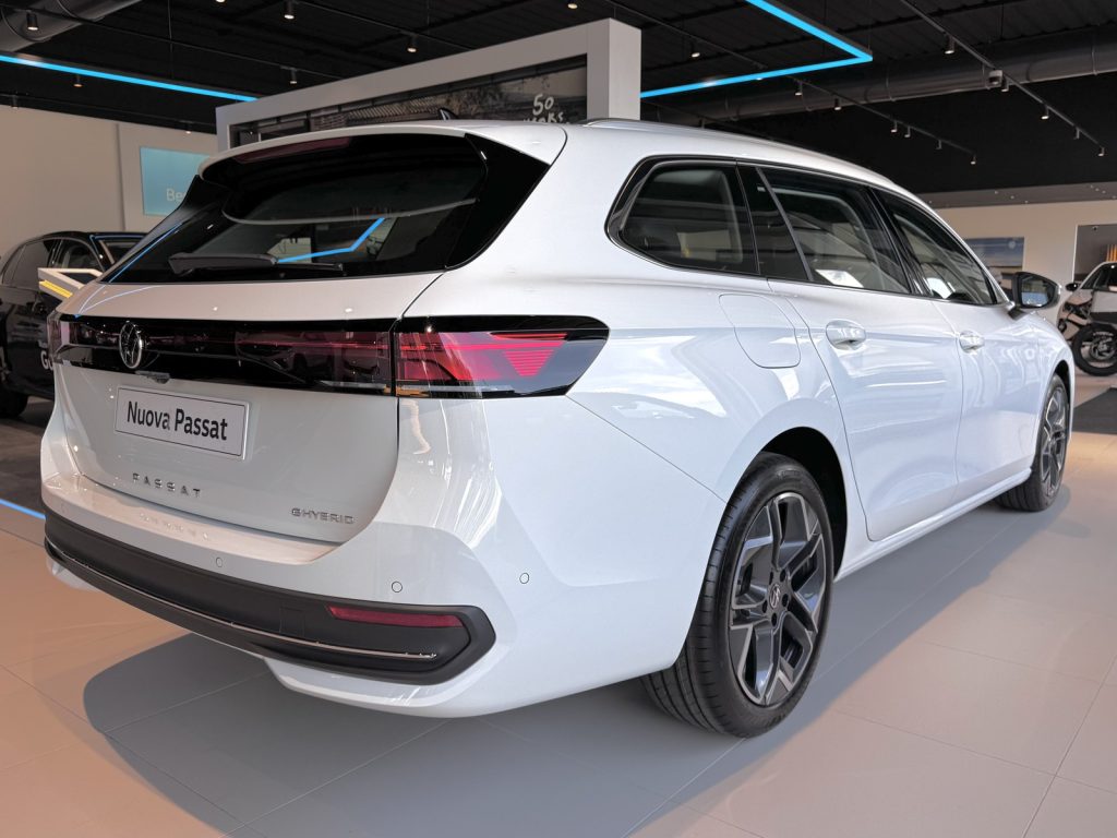 VOLKSWAGEN Passat 1.5 tsi ehybrid business 204cv dsg - 3