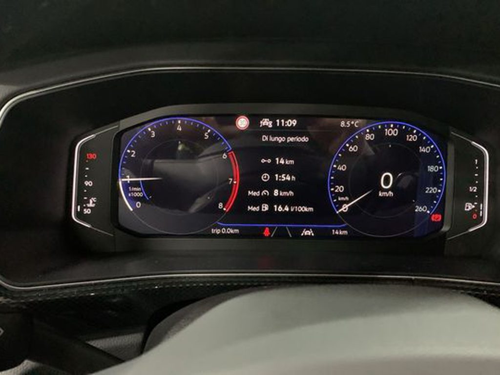 VOLKSWAGEN T-Cross Nuova T-Cross R-Line Plus 1.0 TSI 85 kW (115 CV) M - 9