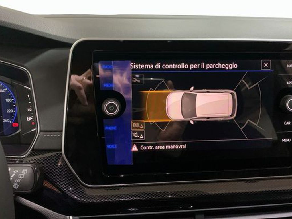 VOLKSWAGEN T-Cross Nuova T-Cross R-Line Plus 1.0 TSI 85 kW (115 CV) M - 13