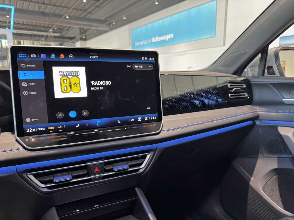 VOLKSWAGEN Tiguan Nuova Tiguan R-Line Plus 1.5 eTSI ACT 110 kW (150 - 20