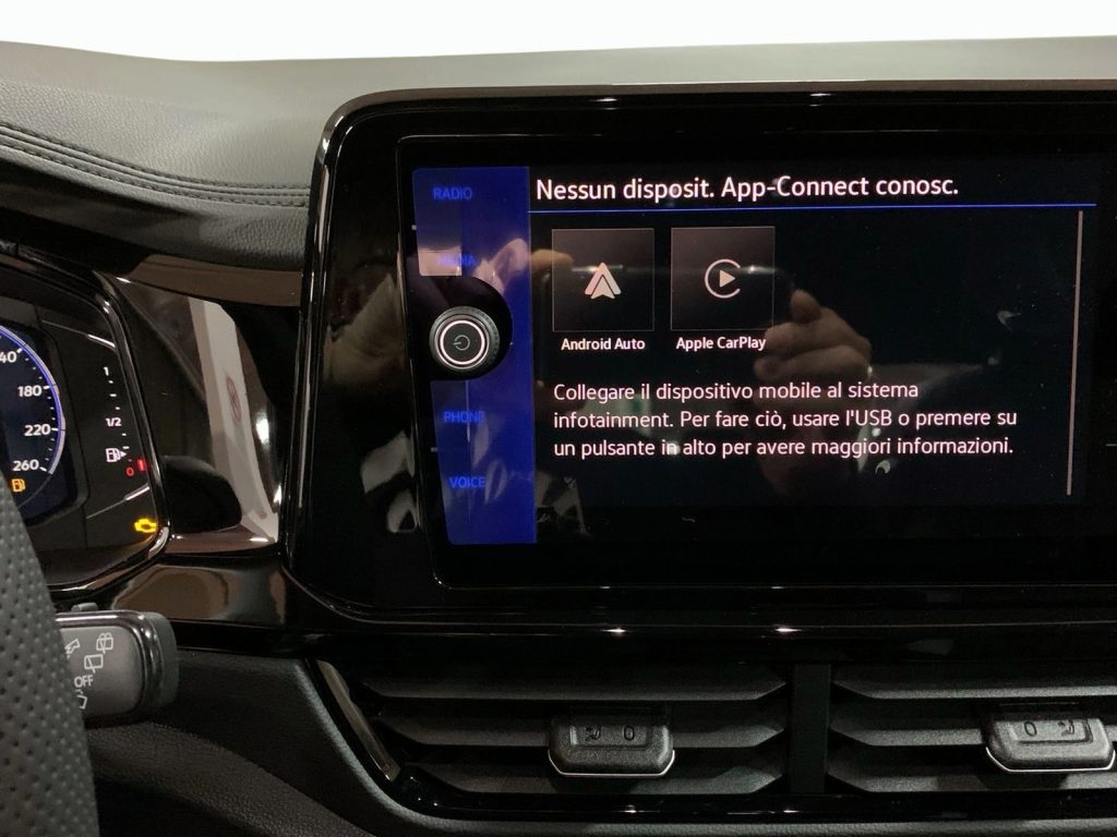 VOLKSWAGEN T-Roc R-Line Plus 2.0 TDI SCR 110 kW (150 CV) DSG - 11