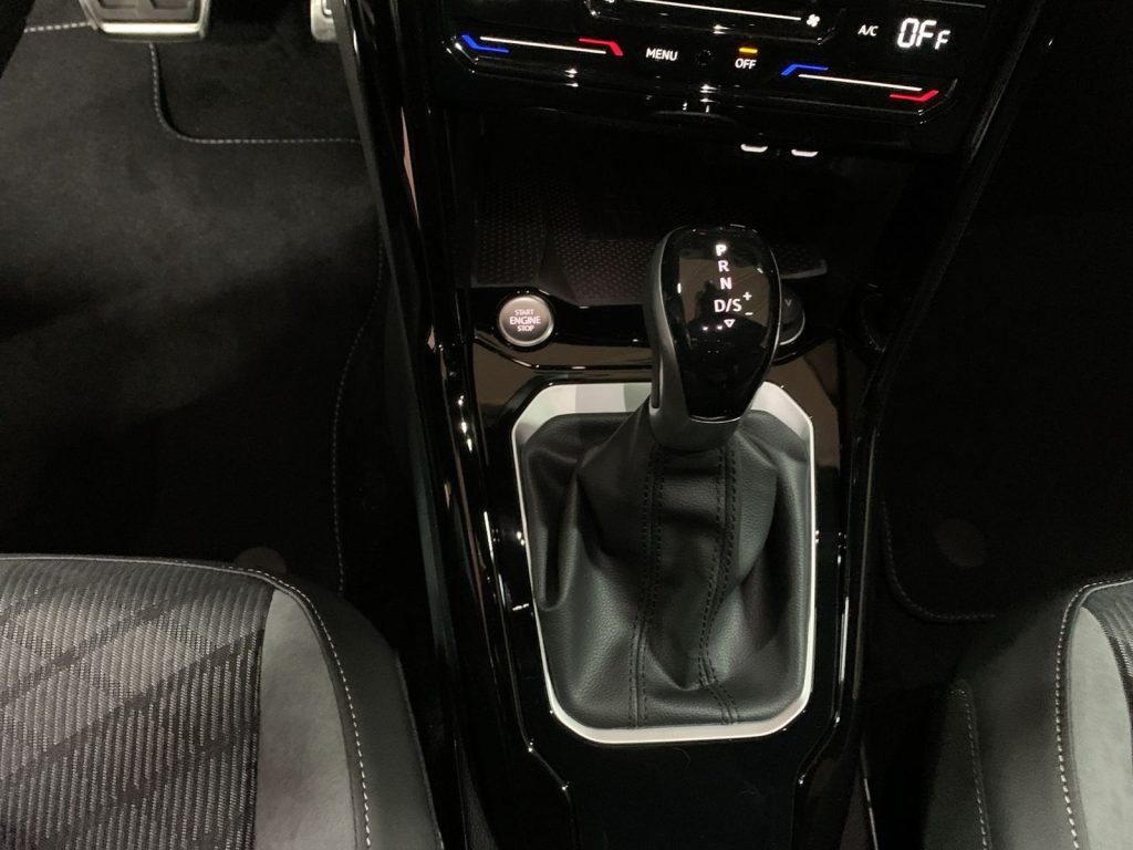 VOLKSWAGEN T-Roc R-Line Plus 2.0 TDI SCR 110 kW (150 CV) DSG - 13